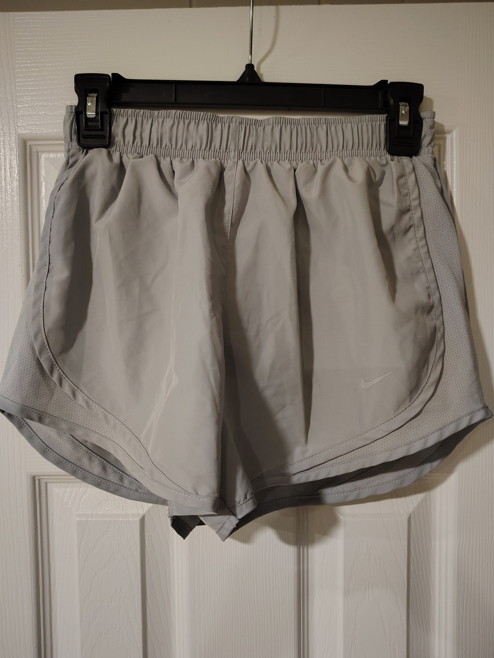 Nike Women's Light Gray Athletic Running Shorts